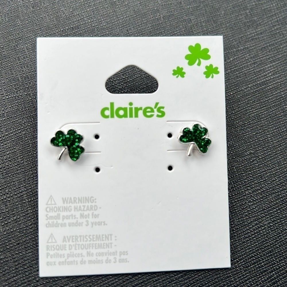 Claire’s clover post earrings